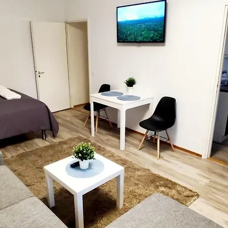 Huoneisto Center 2-room Apartment, Parking *